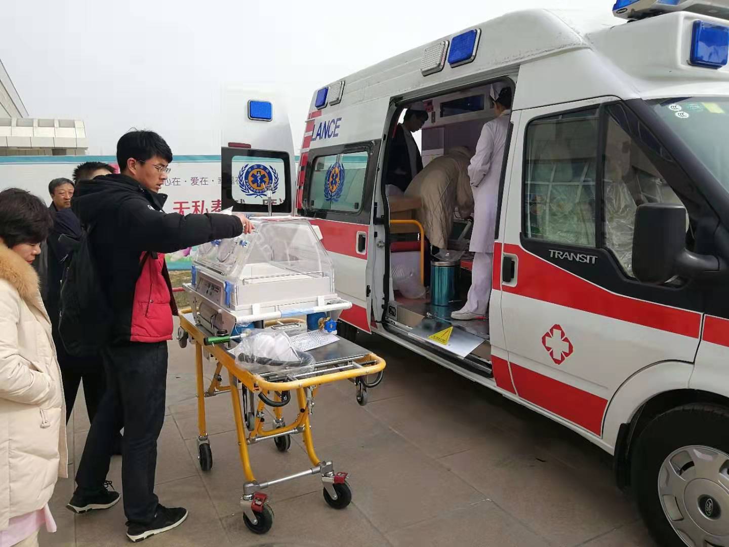 尼勒克县救护车转院